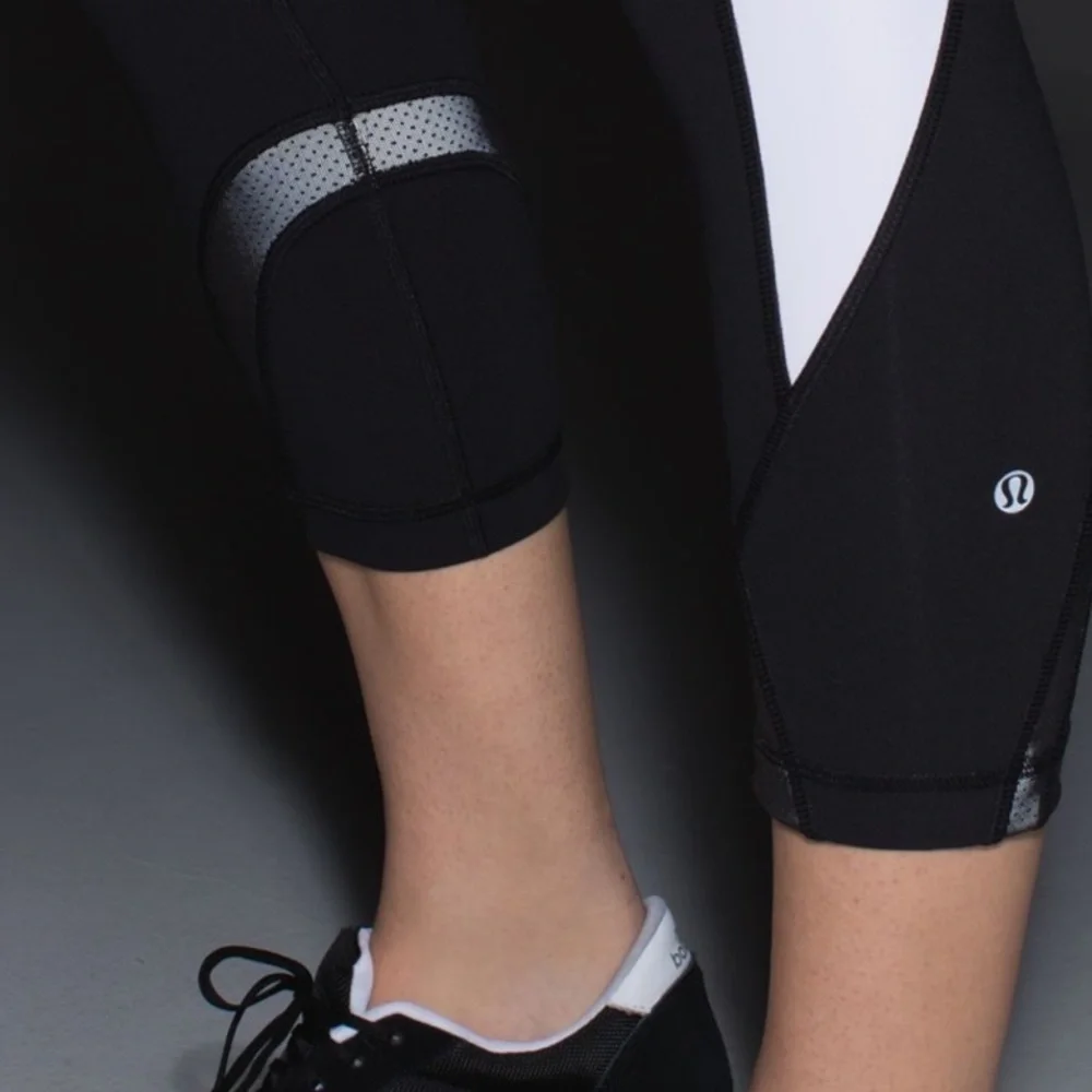 Lululemon Run Inspire Crop II Reflective legging Size 4